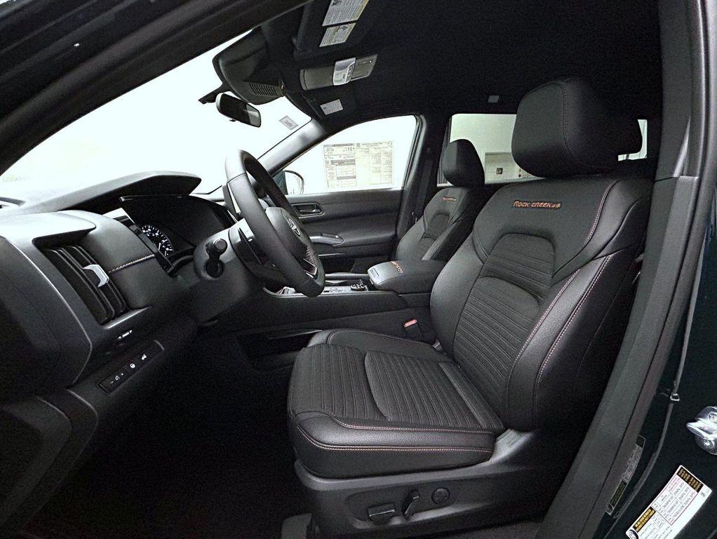 new 2025 Nissan Pathfinder car, priced at $43,372