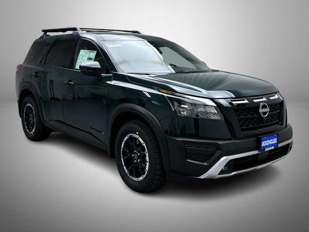 new 2025 Nissan Pathfinder car, priced at $43,372