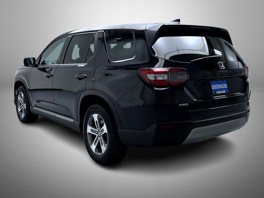 used 2024 Honda Pilot car, priced at $37,495