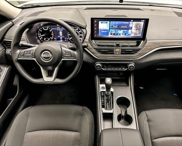 new 2025 Nissan Altima car, priced at $30,189