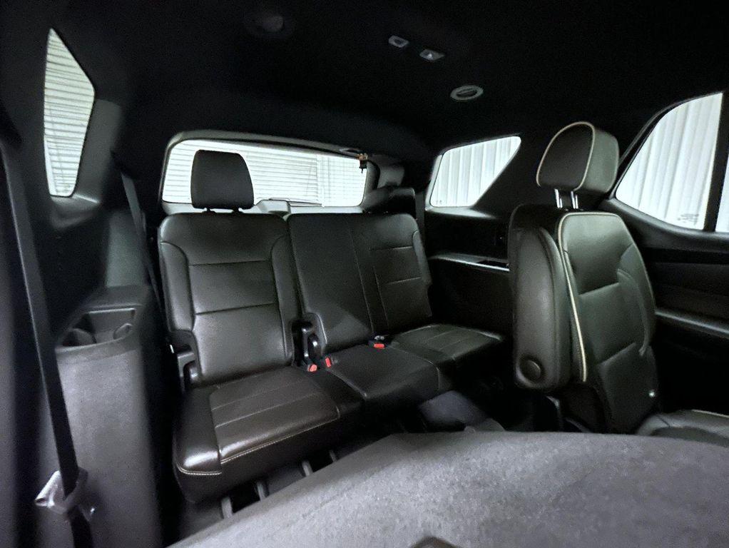 used 2023 Chevrolet Traverse car, priced at $39,249