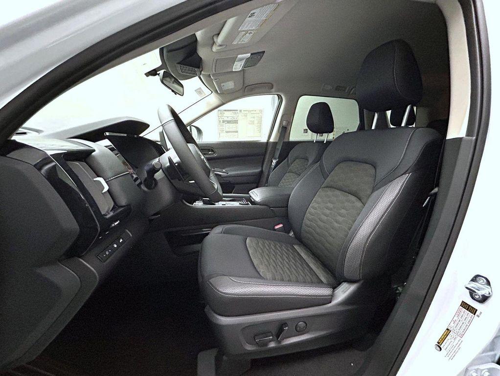 new 2025 Nissan Pathfinder car, priced at $41,177