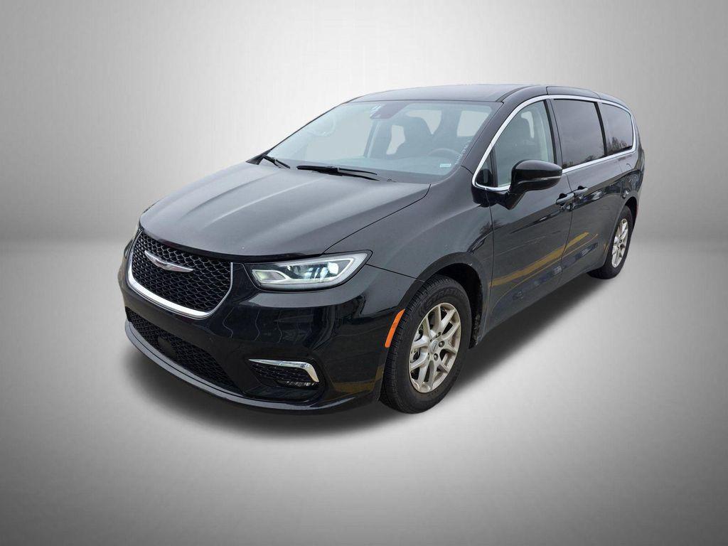 used 2024 Chrysler Pacifica car, priced at $30,576