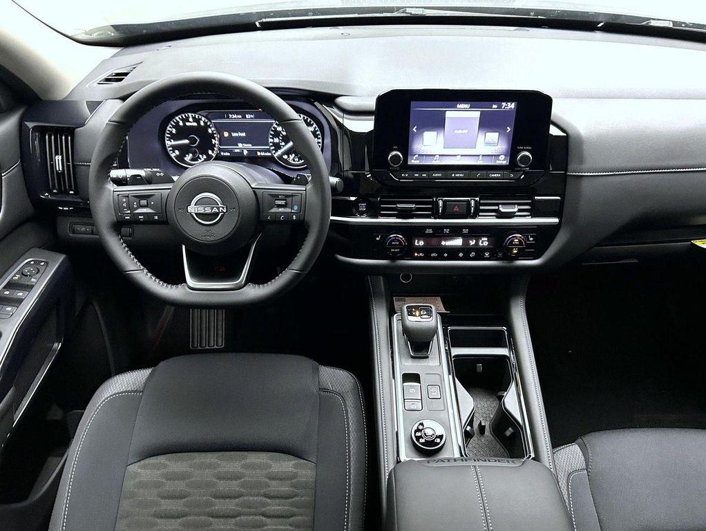 new 2025 Nissan Pathfinder car, priced at $40,658