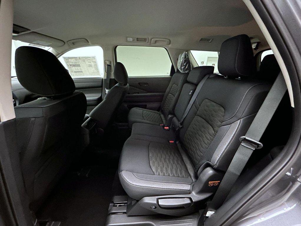 new 2025 Nissan Pathfinder car, priced at $40,658