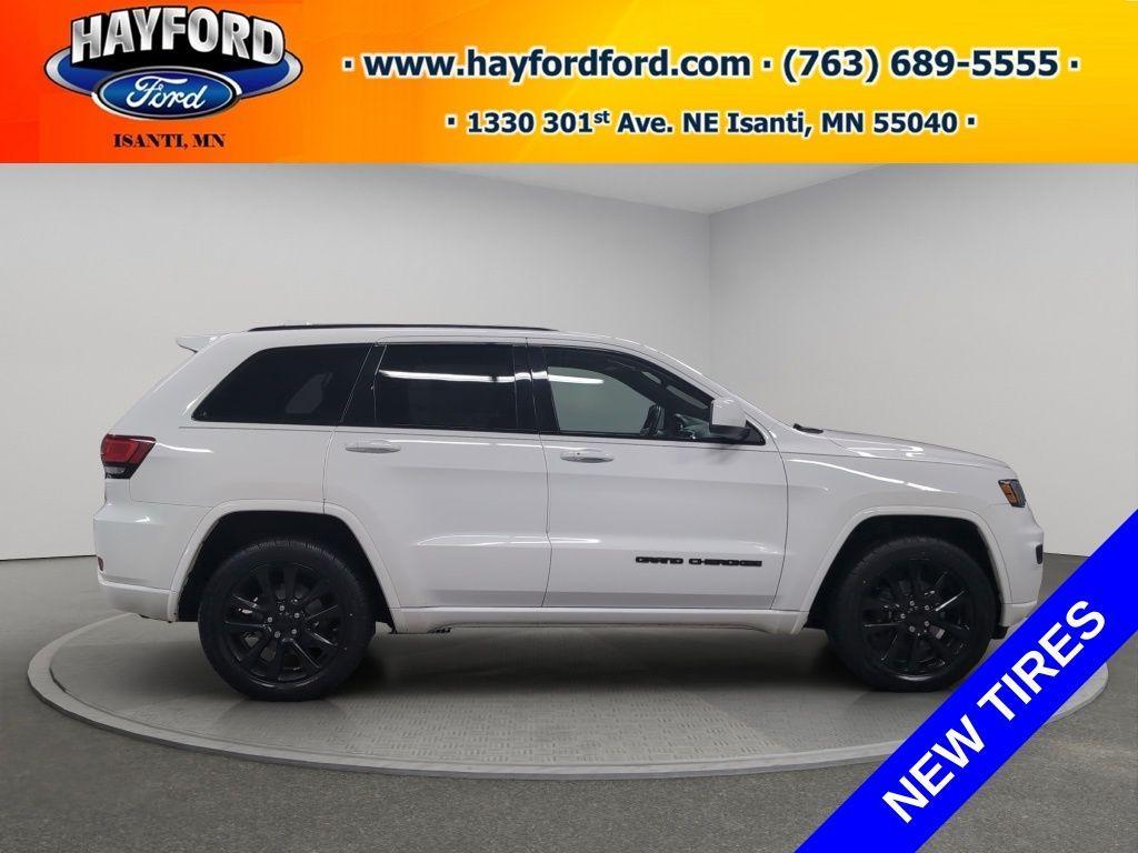 used 2017 Jeep Grand Cherokee car, priced at $15,299