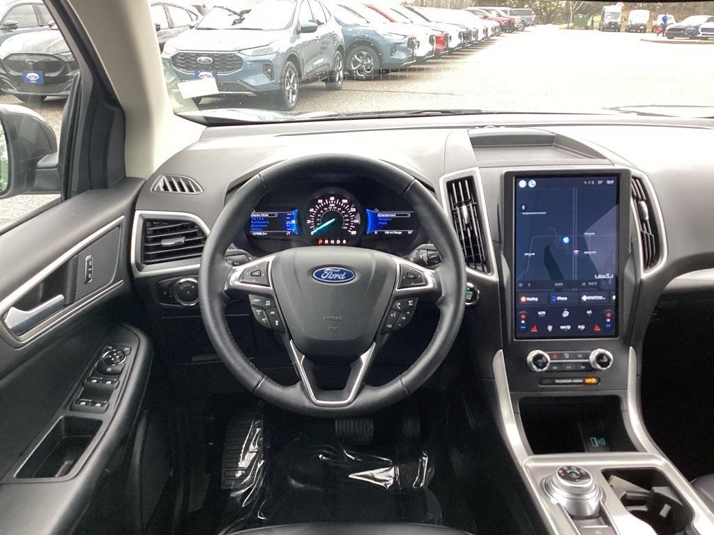 used 2024 Ford Edge car, priced at $26,799