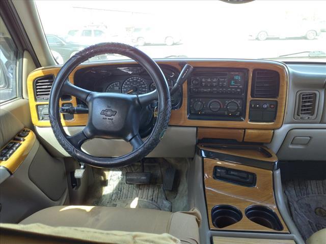 used 2001 Chevrolet Suburban car, priced at $4,995