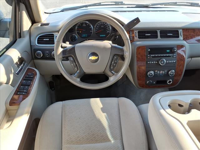 used 2007 Chevrolet Avalanche car, priced at $13,988