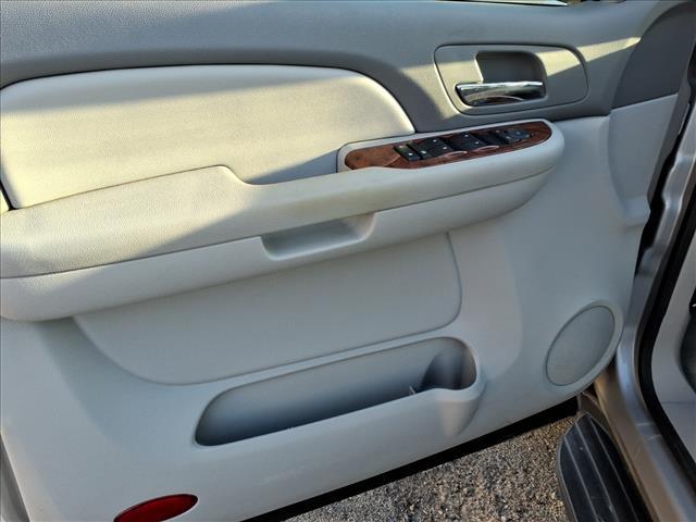 used 2007 Chevrolet Avalanche car, priced at $13,988