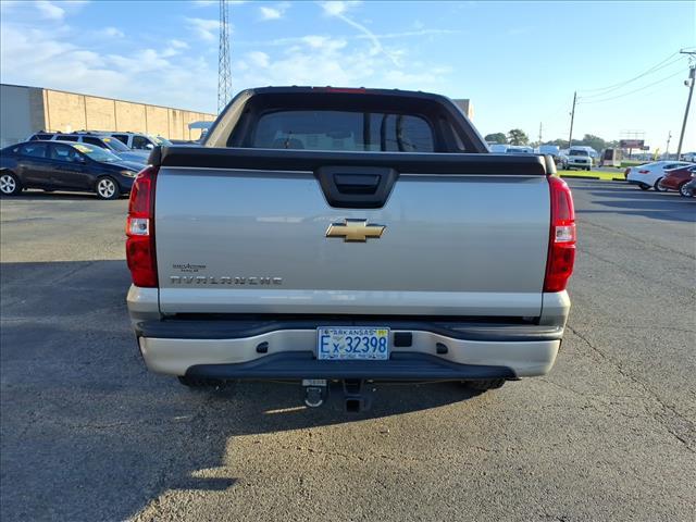 used 2007 Chevrolet Avalanche car, priced at $13,988