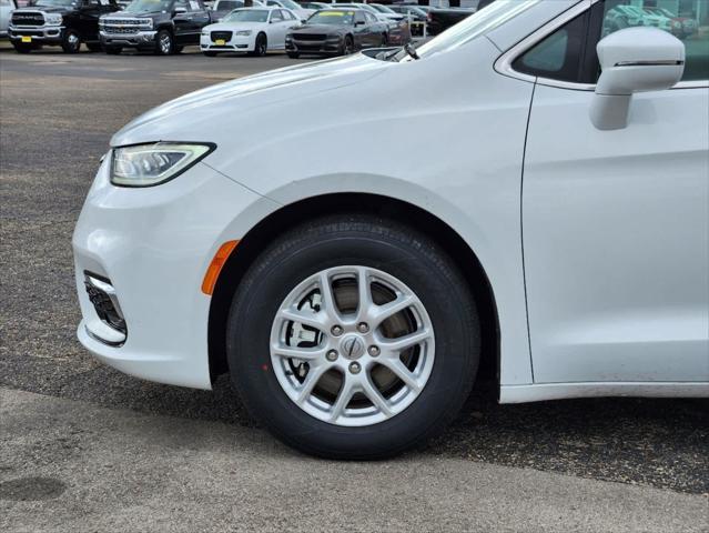 used 2021 Chrysler Pacifica car, priced at $22,595