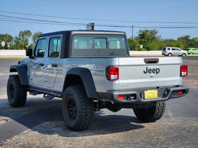 new 2024 Jeep Gladiator car, priced at $48,955