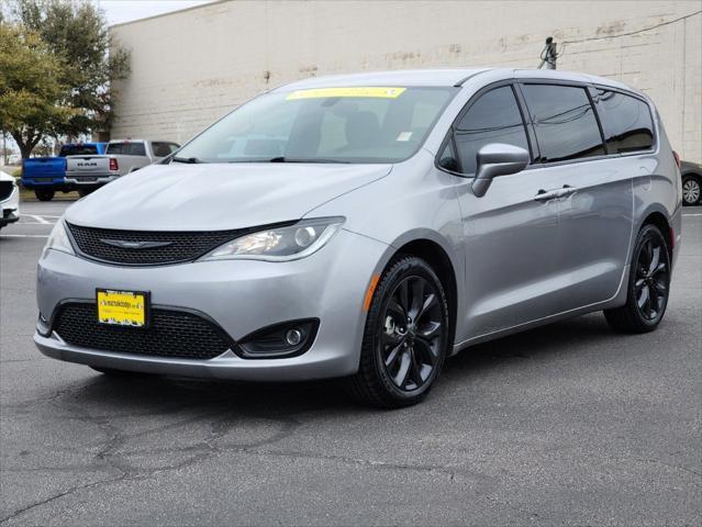 used 2019 Chrysler Pacifica car, priced at $16,788