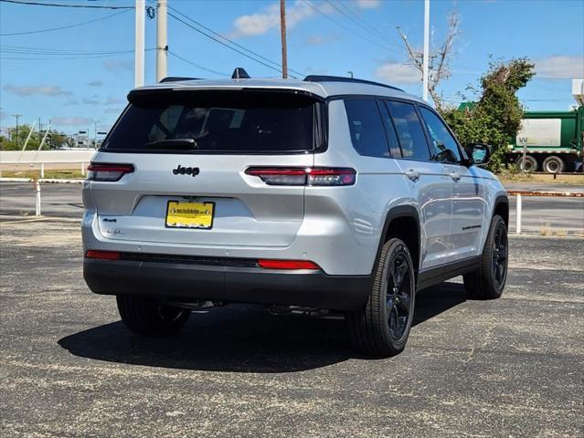 new 2024 Jeep Grand Cherokee L car, priced at $42,581