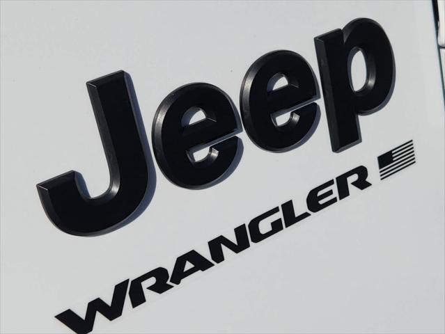 new 2025 Jeep Wrangler car, priced at $40,980