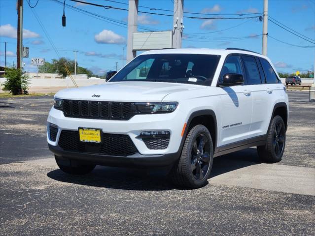 new 2024 Jeep Grand Cherokee car, priced at $42,280