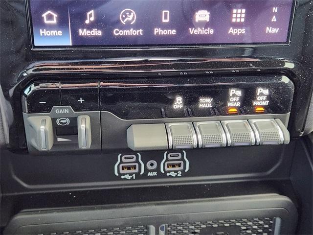new 2025 Ram 2500 car, priced at $73,710