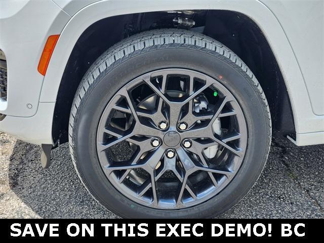 new 2025 Jeep Grand Cherokee car, priced at $59,434