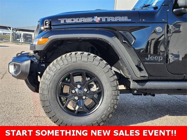 new 2025 Jeep Gladiator car, priced at $42,935