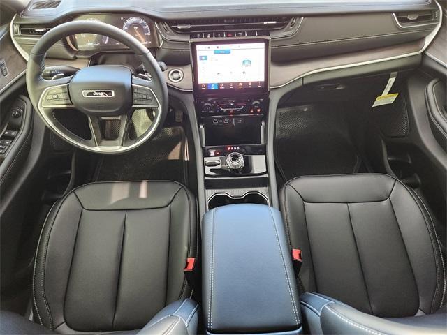 new 2025 Jeep Grand Cherokee car, priced at $47,630