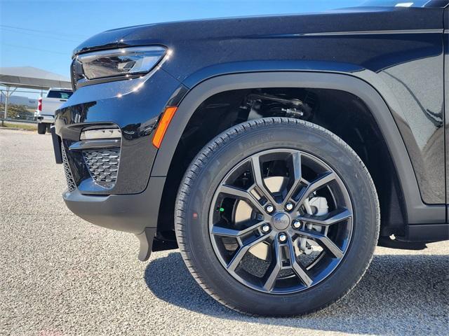 new 2025 Jeep Grand Cherokee car, priced at $47,630