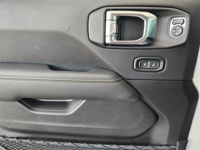 new 2025 Jeep Gladiator car, priced at $45,840