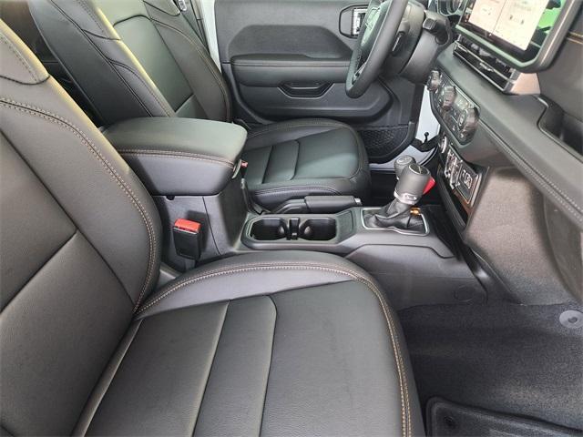new 2025 Jeep Gladiator car, priced at $45,840