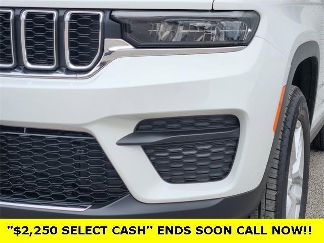 new 2025 Jeep Grand Cherokee car, priced at $35,530