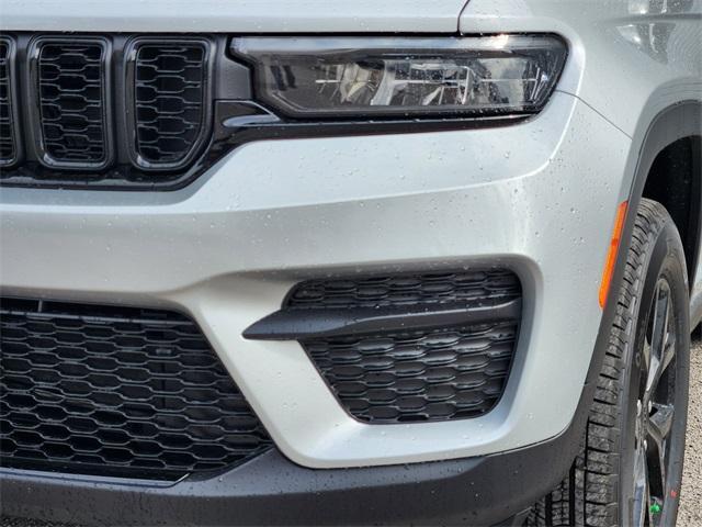 new 2025 Jeep Grand Cherokee car, priced at $38,030