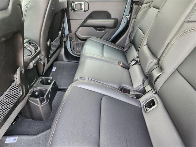 new 2025 Jeep Gladiator car, priced at $45,164