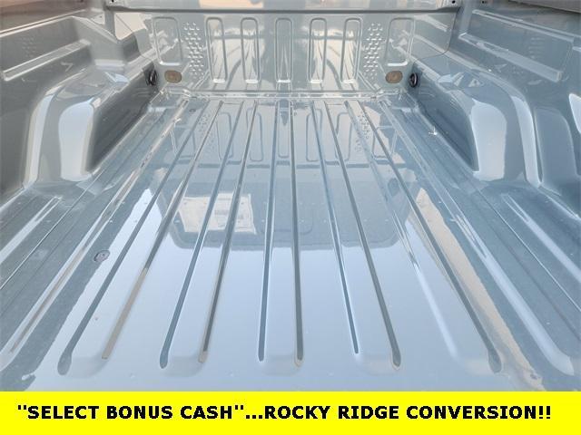 new 2025 Jeep Gladiator car, priced at $46,435