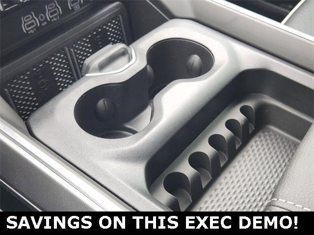 new 2025 Ram 1500 car, priced at $61,241