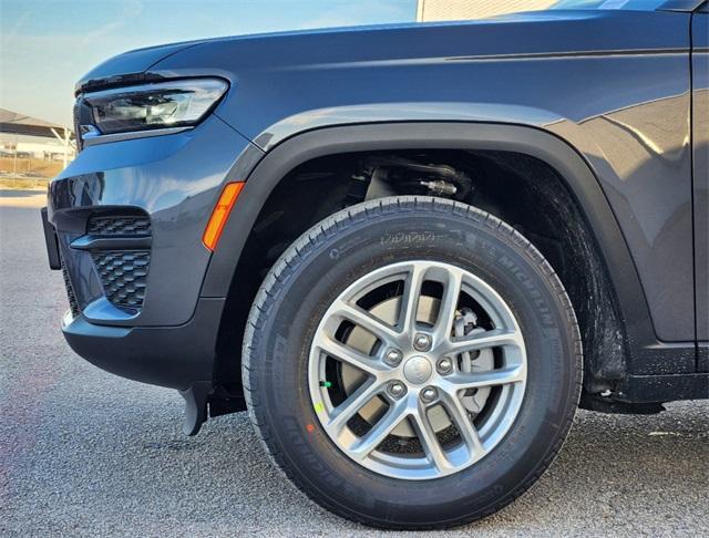 new 2025 Jeep Grand Cherokee car, priced at $36,520