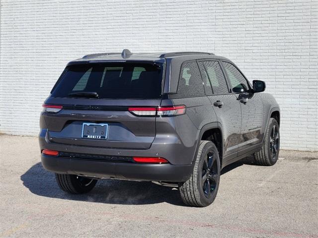 new 2025 Jeep Grand Cherokee car, priced at $40,400