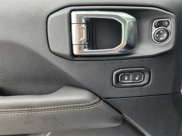 new 2025 Jeep Gladiator car, priced at $44,569