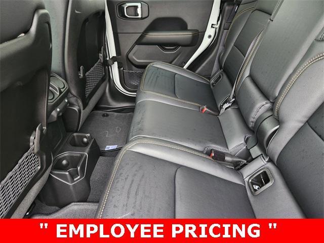 new 2025 Jeep Gladiator car, priced at $41,294