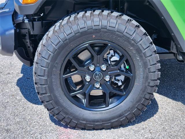 new 2025 Jeep Gladiator car, priced at $45,935