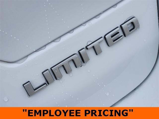 new 2025 Jeep Grand Cherokee car, priced at $38,036