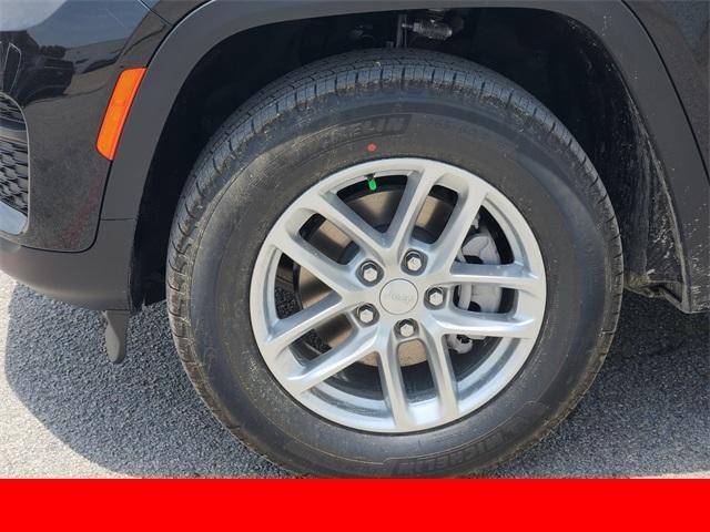 new 2025 Jeep Grand Cherokee car, priced at $38,022
