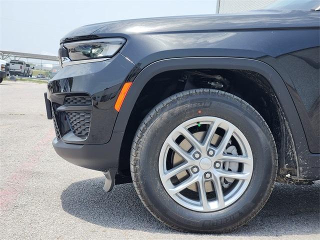 new 2025 Jeep Grand Cherokee car, priced at $40,772