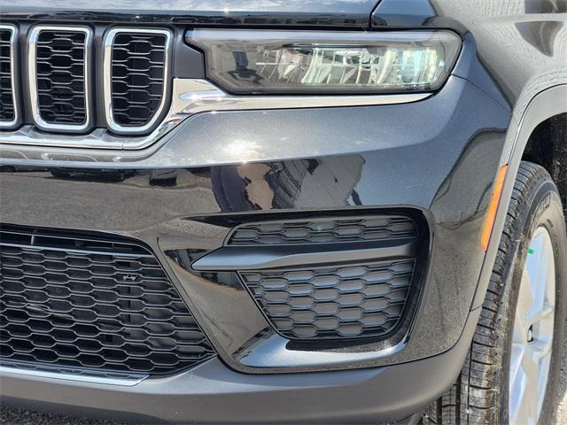 new 2025 Jeep Grand Cherokee car, priced at $40,772