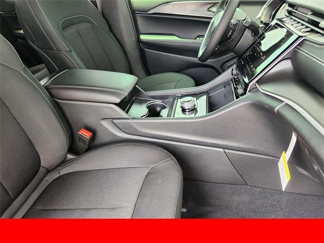 new 2025 Jeep Grand Cherokee car, priced at $38,022
