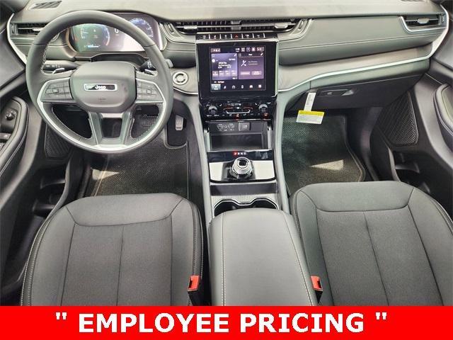 new 2025 Jeep Grand Cherokee car, priced at $38,022