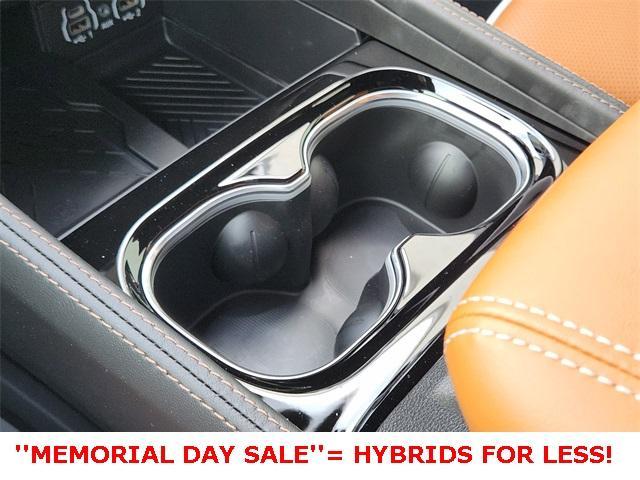 new 2025 Chrysler Pacifica Hybrid car, priced at $54,291