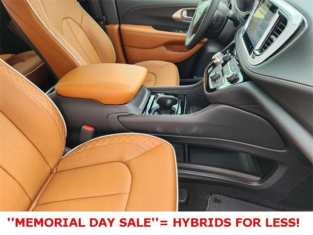 new 2025 Chrysler Pacifica Hybrid car, priced at $54,291