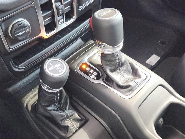 new 2025 Jeep Gladiator car, priced at $45,164