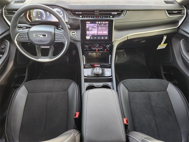 new 2025 Jeep Grand Cherokee car, priced at $40,730