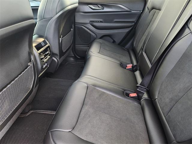 new 2025 Jeep Grand Cherokee car, priced at $40,730