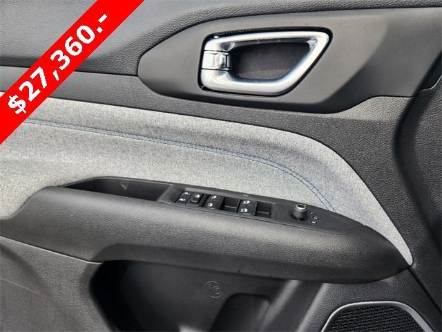 new 2025 Jeep Compass car, priced at $27,360